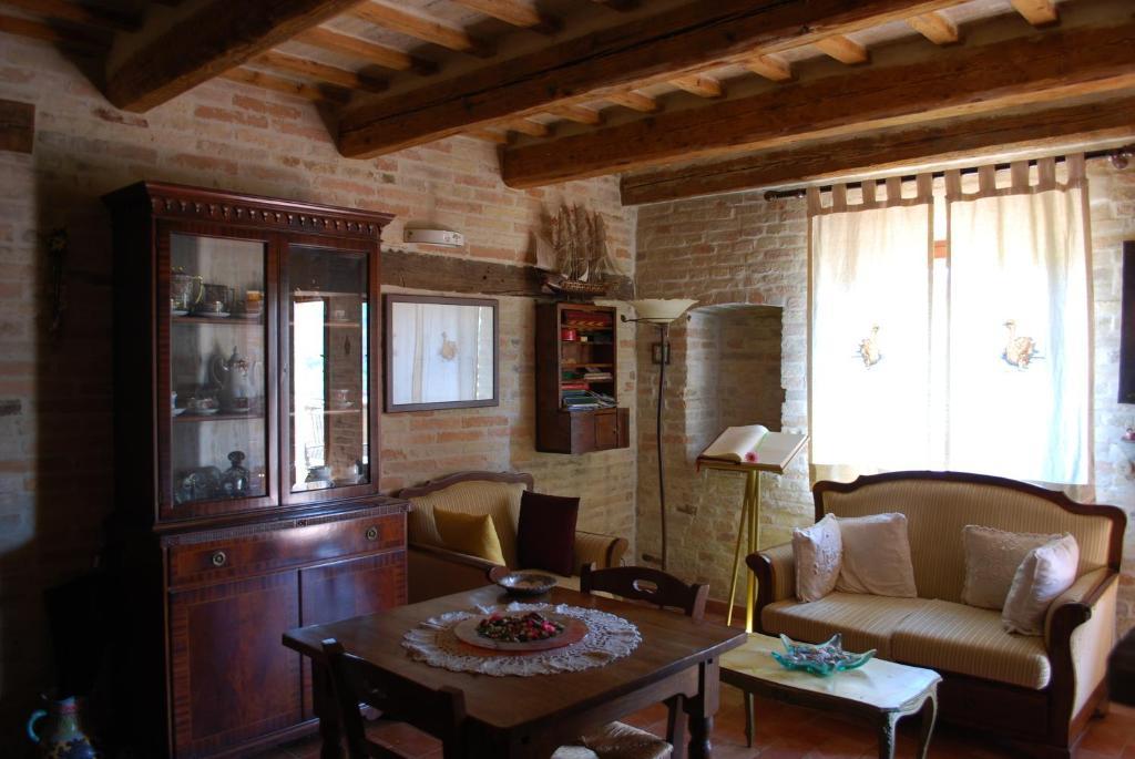 Affittacamere La Casa Sul Colle Moresco Esterno foto