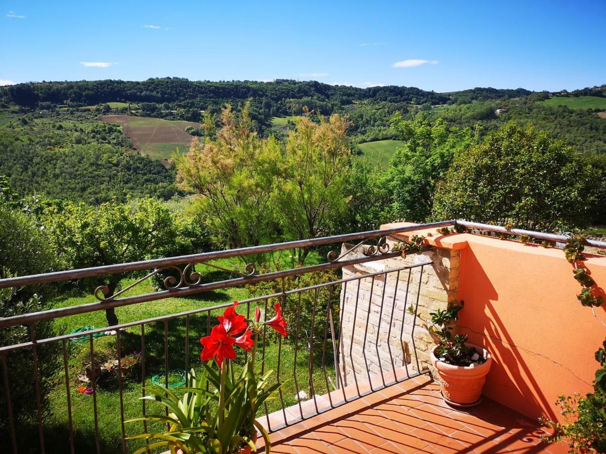 Affittacamere La Casa Sul Colle Moresco Esterno foto