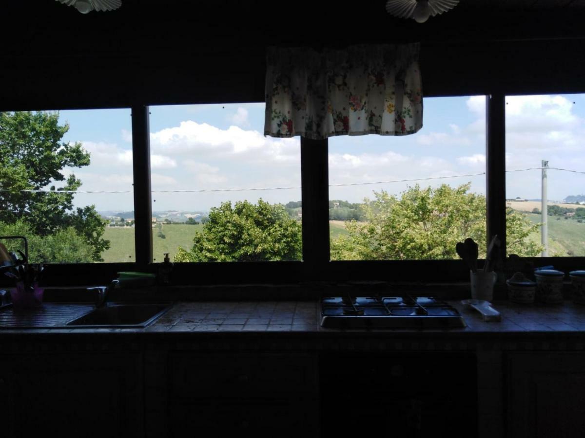 Affittacamere La Casa Sul Colle Moresco Esterno foto